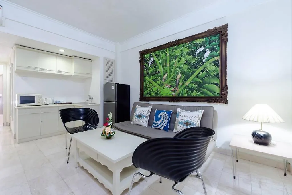 Private Apartment 6244 At Jayakarta Residence سمينياك 0*,  إندونيسيا