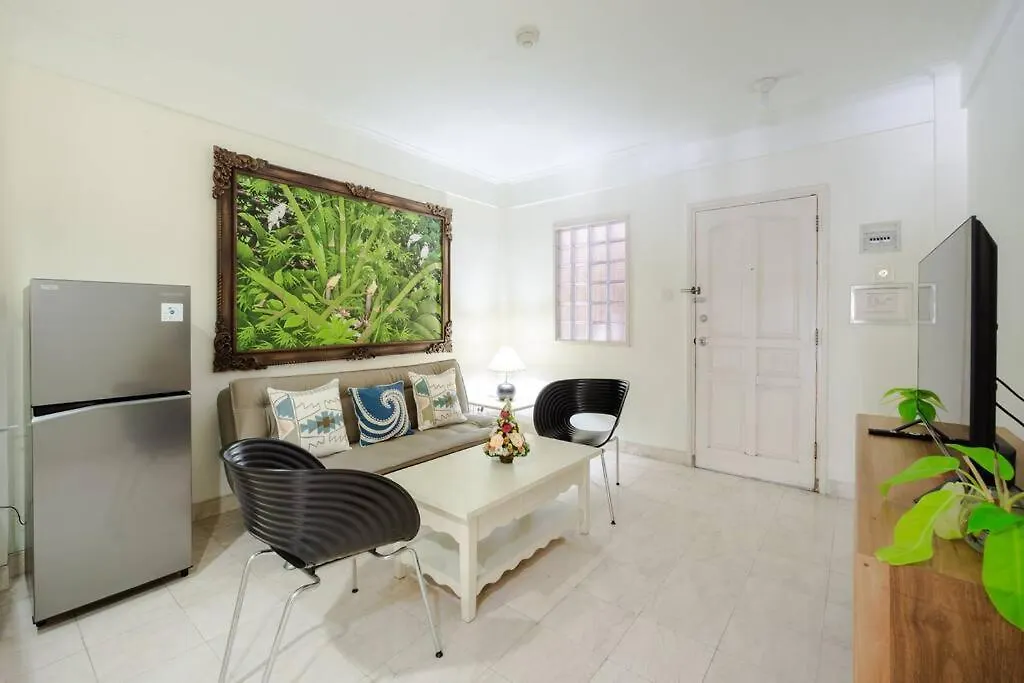 Private Apartment 6244 At Jayakarta Residence سمينياك إندونيسيا